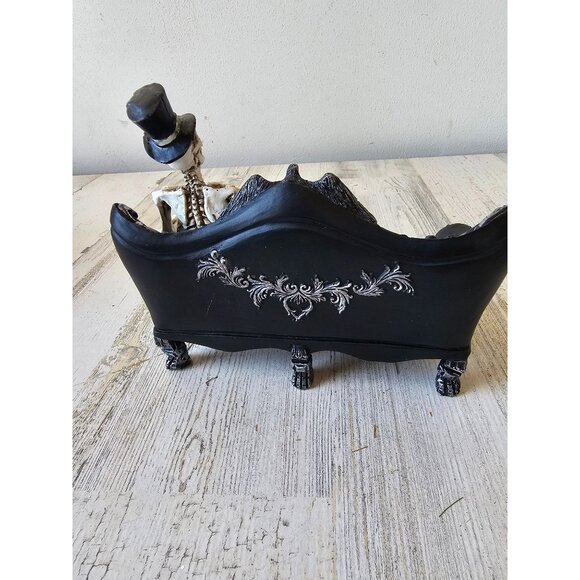 Skeleton couch statue top hat figurine Halloween decor black - Picture 4 of 8